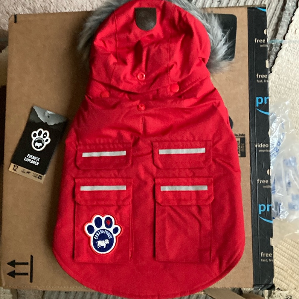 Canada Pooch Everest Explorer Reflective Insulated dog jacket